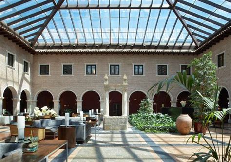 AC Hotel Palacio de Santa Ana .